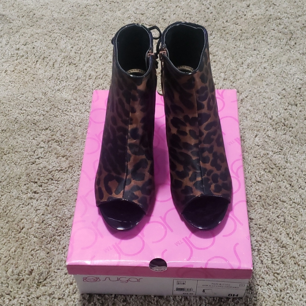 Ladies Leapord Shoes